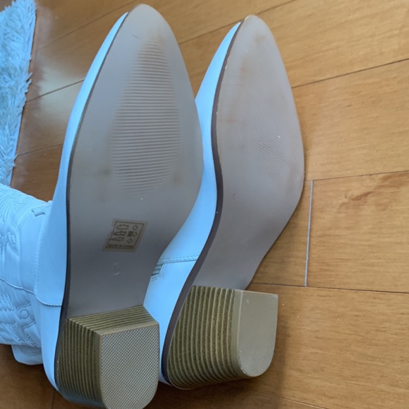 Cowboy Western Off White Tall Stacked Heel boots for women size 11 - Picture 10 of 15